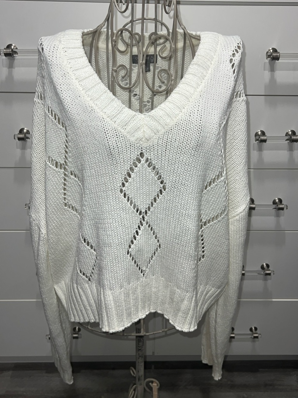 Cupcake Clothing LTD Open-Knit White V-Neck Cropped Sweater, size XL